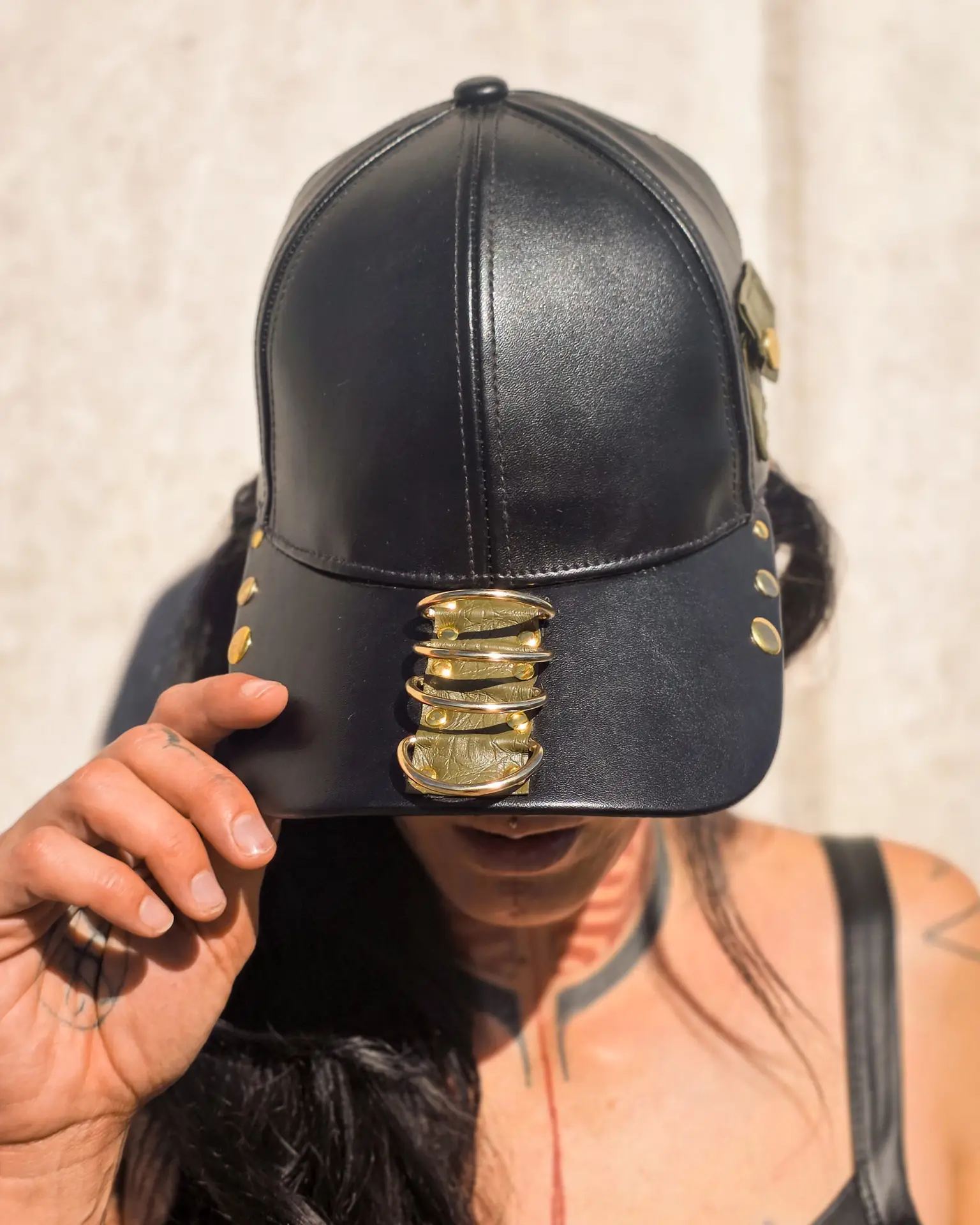 Hand-finished Cap "Elegant Punk" – Bild 3